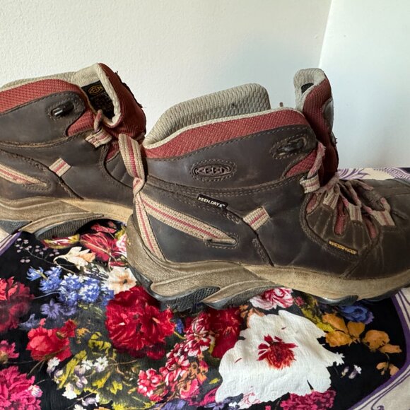 Keen Hiking Boots Sz 9 - Picture 3 of 6